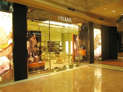 prada jakarta senayan